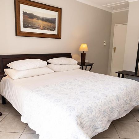 Cape Village Lodge Durbanville Zimmer foto